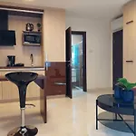 La Dama Nyaraló