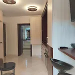La Dama Nyaraló Novi Vinodolski